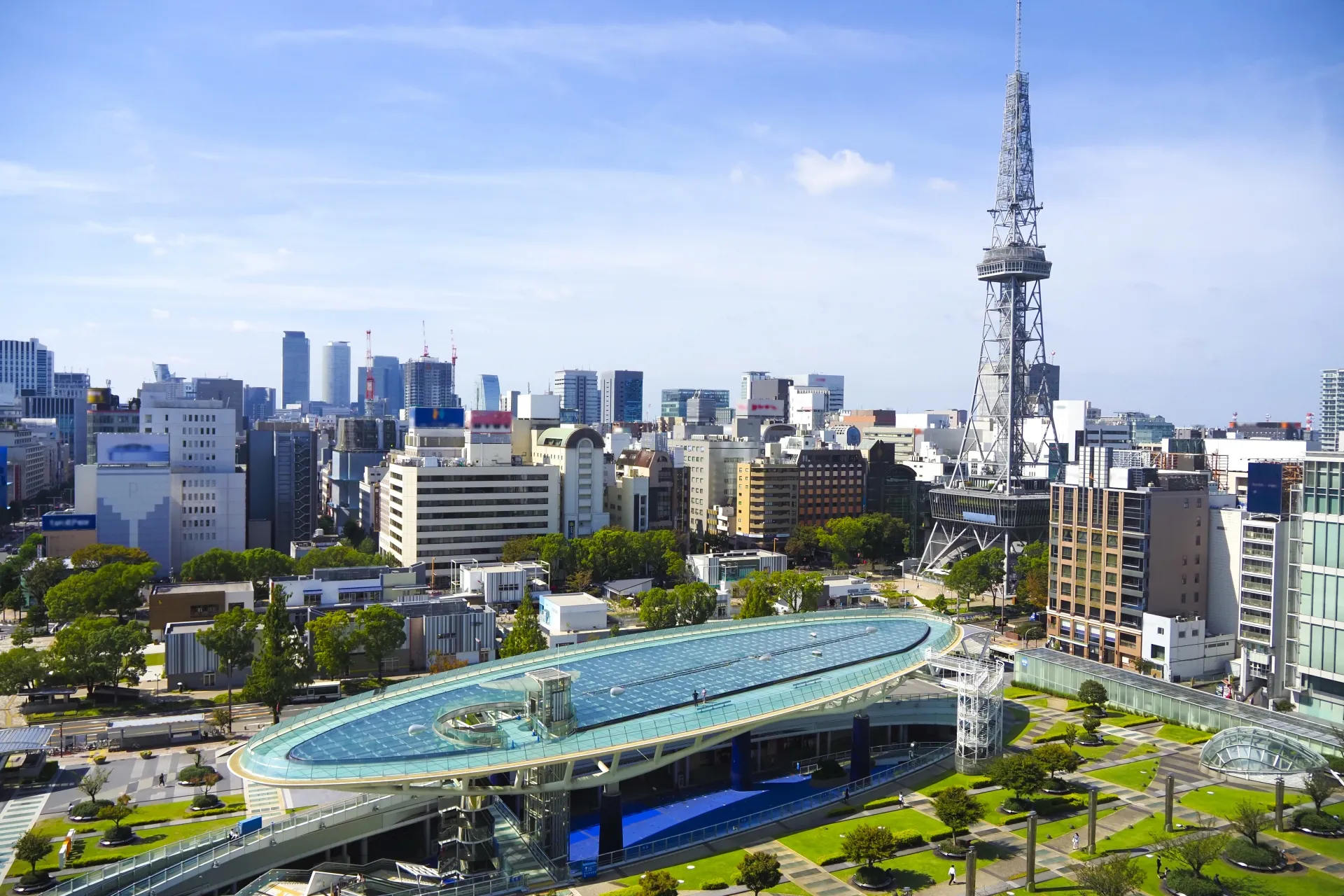 名古屋の高層ビルと愛知の街並み